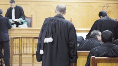 Photo of قبلها بقوة وحاول تجريدها من ملابسها فنال حكما قضائيا قاسيا!!