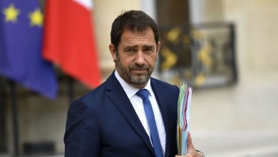 Photo of ماكرون يعين زعيم حزبه وزيرا للداخلية