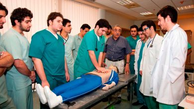 Photo of طلبة الطب بطنجة يقررون الإضراب بعد تأجيل افتتاح الكلية 5 مرات!