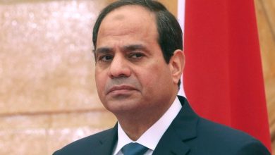 Photo of السيسي يعتقل خبيرا اقتصاديا شكك في فقر مصر!