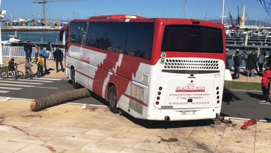 Photo of بالصور.. حافلة “مجنونة” تتسبب في “كارثة” بمارينا طنجة!