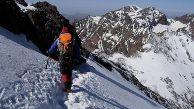 Photo of مرشدون سياحيون يعثرون على جثة الشاب المفقود بجبل توبقال