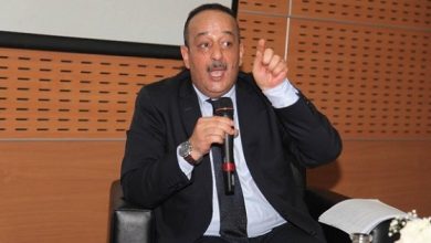 Photo of لم يتوصلوا بأجورهم.. أساتذة معهد السينما يحتجون أمام مقر وزارة الأعرج