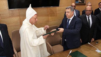 Photo of لفتيت يوصي والي طنجة بالإنصات إلى المواطنين وتطوير الخدمة العمومية