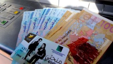 Photo of الحكومة تجبر الطلبة العاملين على إرجاع مبالغ المنح
