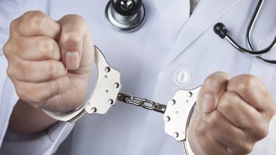 Photo of هربا من البطالة.. انتحل صفة طبيب وأشرف على عمليات جراحية لـ7 سنوات!