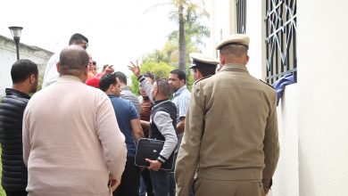 Photo of أحدهم هدد مُصور “9 أبريل”.. “بلطجية” يمنعون الصحافيين من تغطية احتجاجات الجماعة