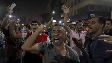 Photo of إعتقال أكثر من 1000 مصري منذ بدأ الاحتجاجات ضد السيسي