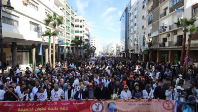 Photo of في مسيرة بطنجة.. المتعاقدون يستعرضون عضلاتهم في ذكرى 20 فبراير