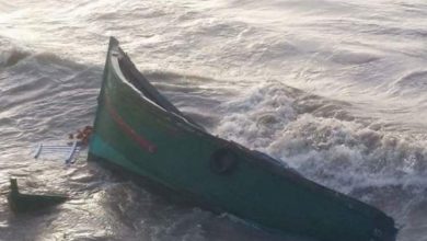 Photo of مأساة.. انقلاب قارب للصيد بسواحل طنجة وفقدان أربعة صياديين