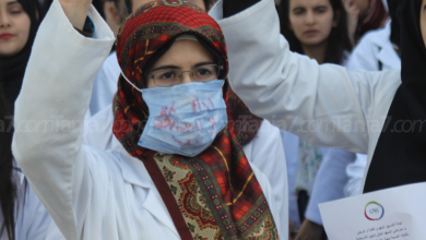 Photo of ممرضون بطنجة يقصفون وزير الصحة وينظمون وقفة احتجاجية أمام مقر المندوبية