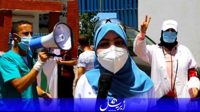 Photo of ممرضون بطنجة غاضبون من وزير الصحة: أنكر التضحيات التي قمنا بها منذ بداية الجائحة