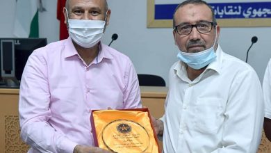 Photo of في لقاء جمع الطرفين..زعيم “umt” بطنجة يكرم عمدة المدينة