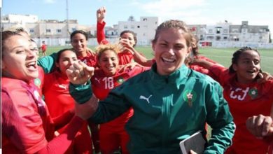Photo of مدربة المنتخب المغربي “كيلي لينزدي” تنفي إصابتها بفيروس كورونا