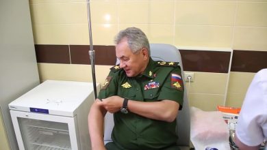 Photo of وزير الدفاع الروسي يكشف عن حالته الصحية بعد تطعيمه بلقاح لكورونا