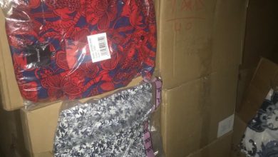 Photo of غير مصرح بها.. جمارك طنجة تحجز نحو 40 طنا من الملابس الجاهزة