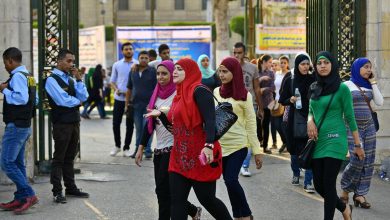 Photo of محكمة مصرية تعزل أساتذة جامعيين من وظائفهم بعد تورطهم في ابتزاز طلبة