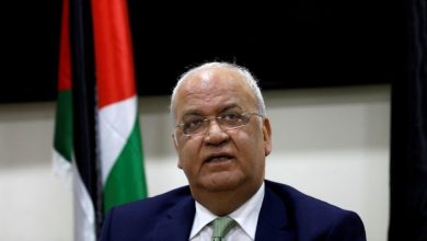 Photo of مستشفى إسرائيلي: “صائب عريقات في وضع حرج ويخضع للتنفس الاصطناعي”