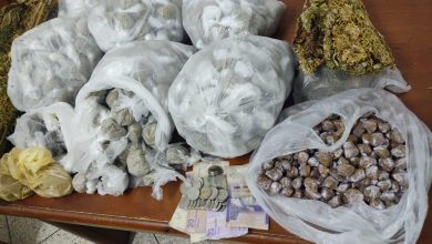 Photo of أمن طنجة يحجز كميات من المخدرات والخمور المهربة والسيليسيون في عمليات متفرقة