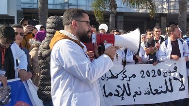 Photo of الأساتذة المتعاقدون يضربون عن العمل ويقاطعون الامتحانات