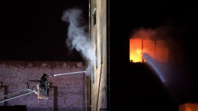 Photo of مفجع.. وفاة تلاث مهاجرين بحريق في مبنى مهجور ببرشلونة