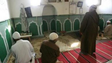 Photo of إمام يحاول الانتحار بعد توقيفه عن العمل