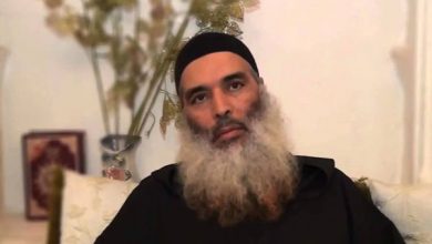 Photo of لحظات بعد مغادرته السجن..”أبو النعيم” يدعو لتطبيق الشريعة