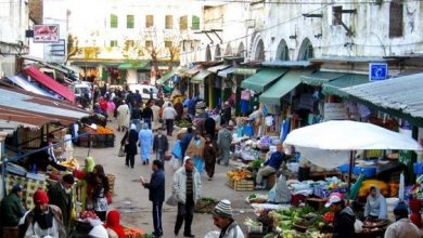 Photo of طنجة.. الأنشطة التجارية غير المهيكلة تقلل من آثار الإغلاق الليلي بالمدينة