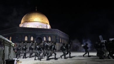 Photo of القدس..القوات الإسرائيلية تواصل اقتحام المسجد الأقصى وتسقط عشرات الجرحى