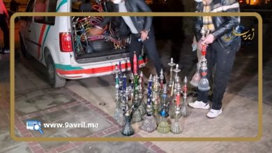 Photo of طنجة.. مداهمة ليلية لمقهى وحجز نارجيلات وآلات للقمار بحي سيدي ادريس