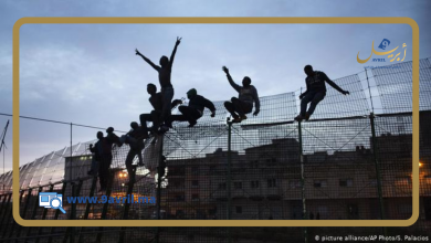 Photo of 200 مهاجر إفريقي يحاولون اقتحام سياج مليلية وإصابة 5 عناصر من الحرس الوطني الاسباني