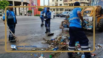 Photo of عمال النظافة بطنجة يكسبون الرهان ويجمعون 4000 طنا من نفايات العيد خلال ساعات