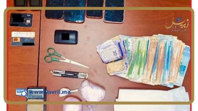 Photo of بينهما امرأة.. توقيف شخصين يروجان لمخدر الكوكايين بأحياء طنجة