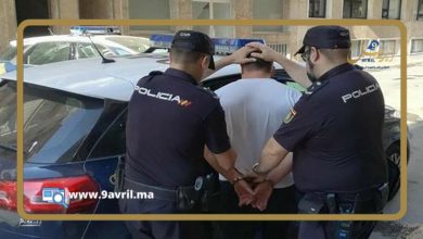 Photo of السلطات الإسبانية توقف مهاجرا مغربيا أضرم النار ضد متشردة