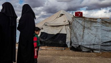 Photo of عائلات مغاربة محتجزين بسوريا ينظمون وقفة احتجاجية أمام البرلمان