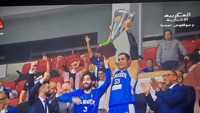 Photo of طنجاويون ينتقدون  تهافت منتخبين أمام منصة تتويج اتحاد طنجة