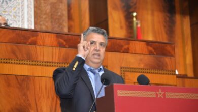 Photo of وهبي.. القانون الجنائي بدل قانون الصحافة في قضايا وسائل التواصل الإجتماعي