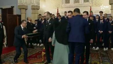 Photo of الملك محمد السادس يوشح “الأسود” والركراكي ولقجع بأوسمة ملكية