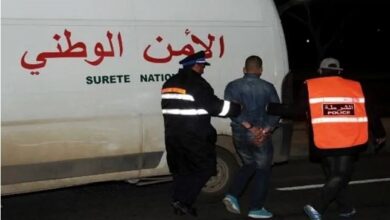 Photo of الأمن يوقف حارس أمن بنك قام بالسطو على حسابات كبار السن