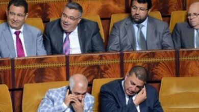 Photo of البرلمان يصادق على قرار منع النواب من استعمال الهاتف والاكل داخل الجلسات