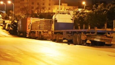 Photo of طنجة: ساكنة سيدي ادريس تشتكي من موقف شاحنات حول حياتهم لجحيم