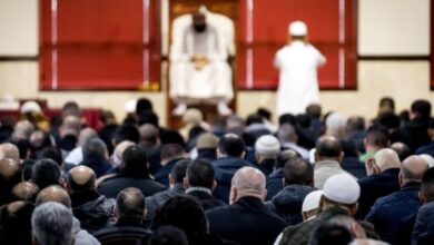 Photo of باريس تخرج عن صمتها بخصوص رفض منح الفيزا للأئمة المغاربة