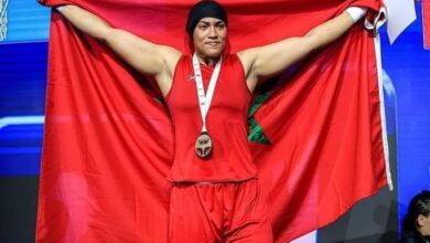 Photo of بعد فوزها بالميدالية الذهبية ..الملك يهنئ البطلة العالمية خديجة المرضي