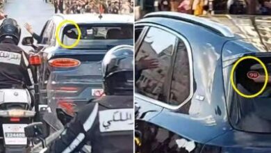 Photo of ولي العهد يتنقل في شوارع المملكة في احترام تام لقانون السير