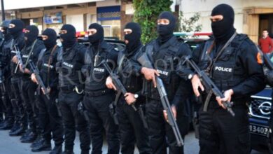Photo of هكذا وقع 21 فردا من عصابة الابتزاز وحراس السيارات في قبضة الشرطة