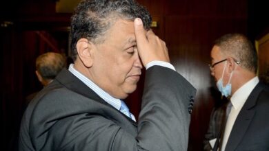 Photo of الوزير وهبي يجري عملية جراحية دقيقة.. وهذا جديد وضعه الصحي