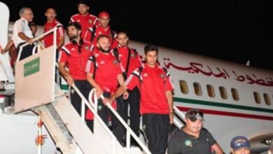 Photo of بعد رحلة دامت 10 ساعات …المنتخب المغربي يصل إلى جنوب إفريقيا