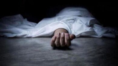 Photo of مؤلم.. أب يضع حدا لحياته أمام أعين أبنائه