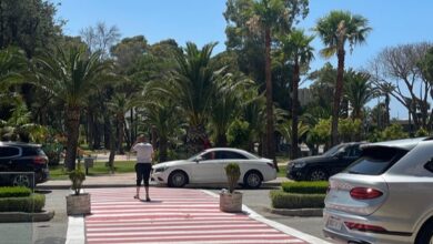 Photo of اعتداءات وتهديدات.. هل سيطرت “ميليشات” حراسة السيارات على منطقة خليج طنجة ؟؟