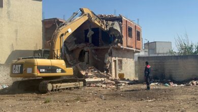 Photo of تحت إشراف الوالي امهيدية.. السلطات تهدم بنايات مخالفة بدوار شراقة (صور)